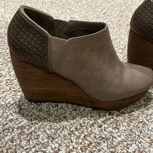 Dr Scholl’s Harlow wedge size 6